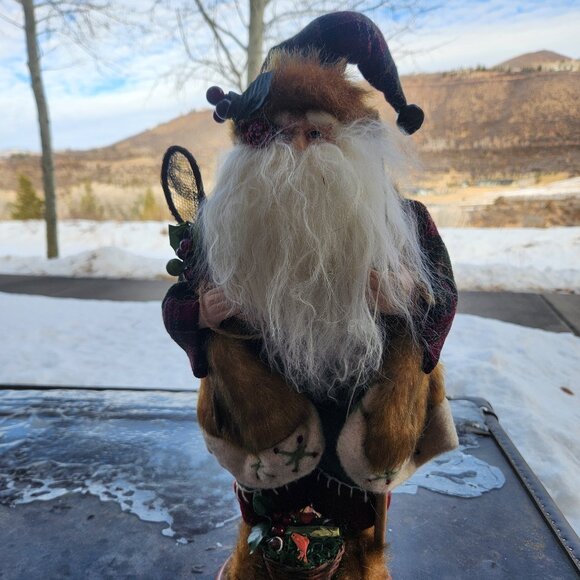 Santa Figurine - Wildwood International - Picture 4 of 9